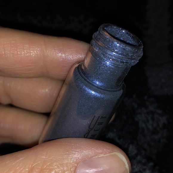 2/$16 MAC Cosmetics Pigment in Naval Blue, Mini Sz - Picture 10 of 16